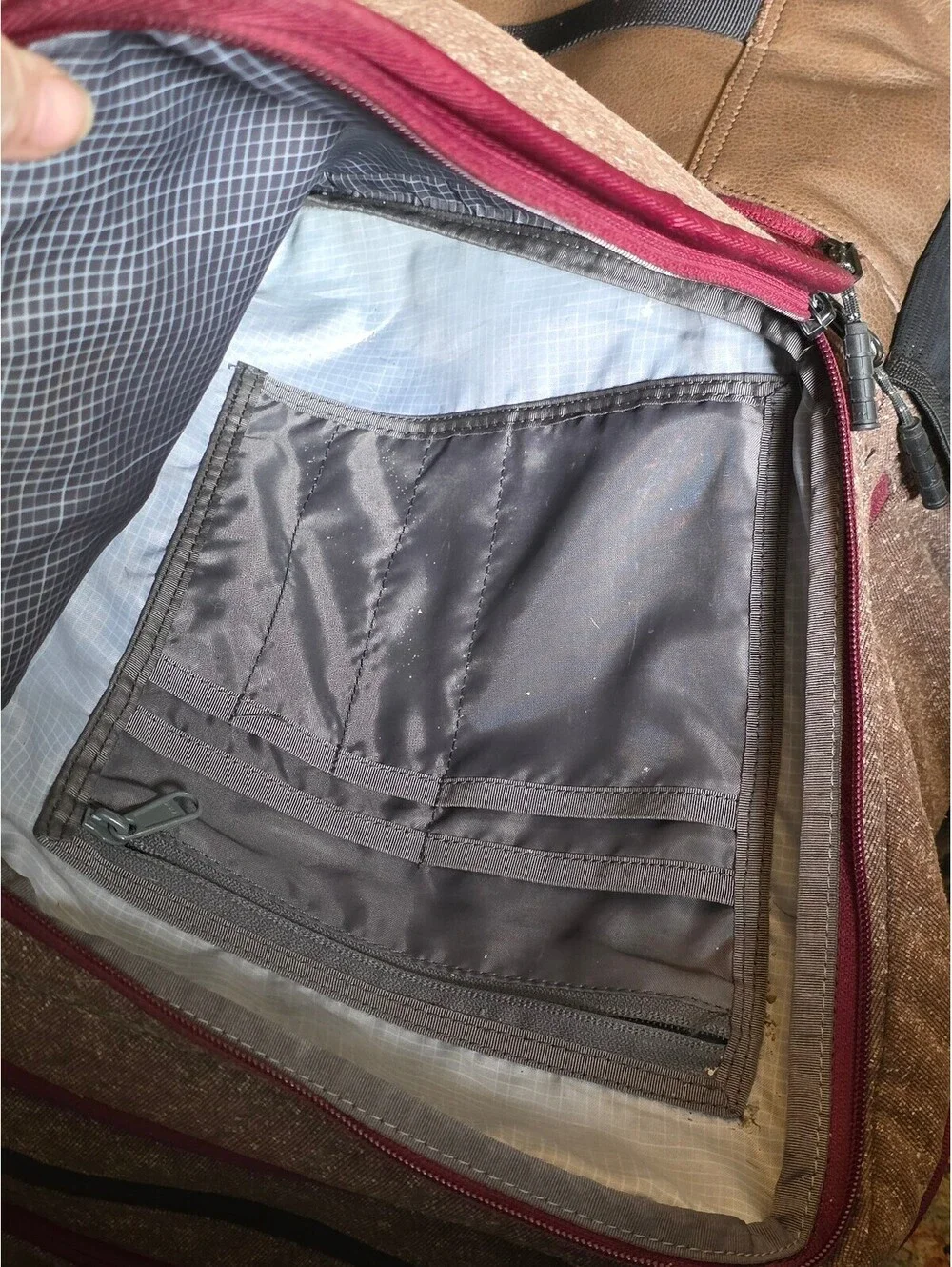 Timbuk2 Q Laptop Backpack Burgundy Twill and Brown TSA Friendly